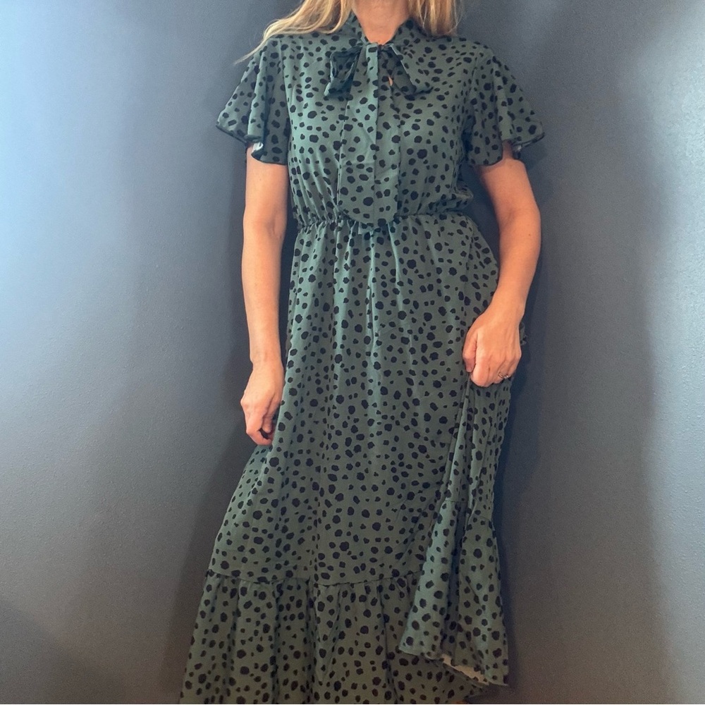 Rockabilly Green & Black Spotted Bow Neckline Flutter Sleeve Dress size Large - Picture 4 of 10